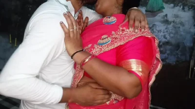 Desi GF BF made MMS leaked in OYO Xxx, Desi Village GF pink pussy fuck